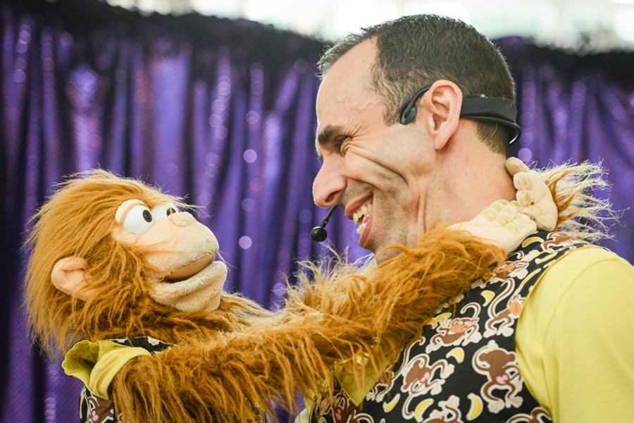 mr banana head and puppet mango performing for kids